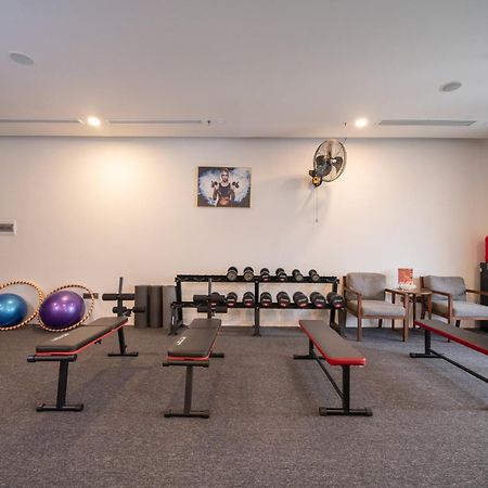 Senna Hue Hotel Экстерьер фото The gym at the hotel