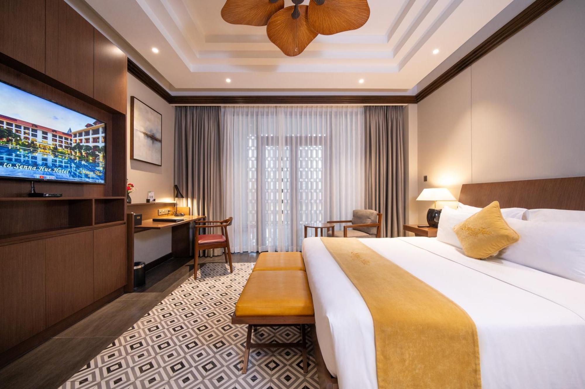 Senna Hue Hotel Экстерьер фото Deluxe Room