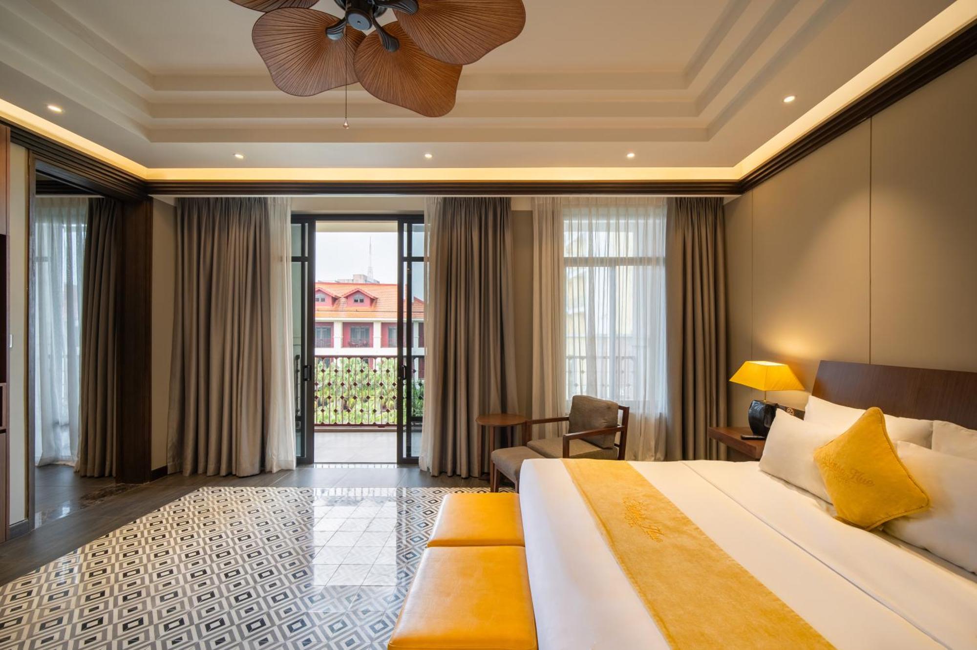 Senna Hue Hotel Экстерьер фото Deluxe Room